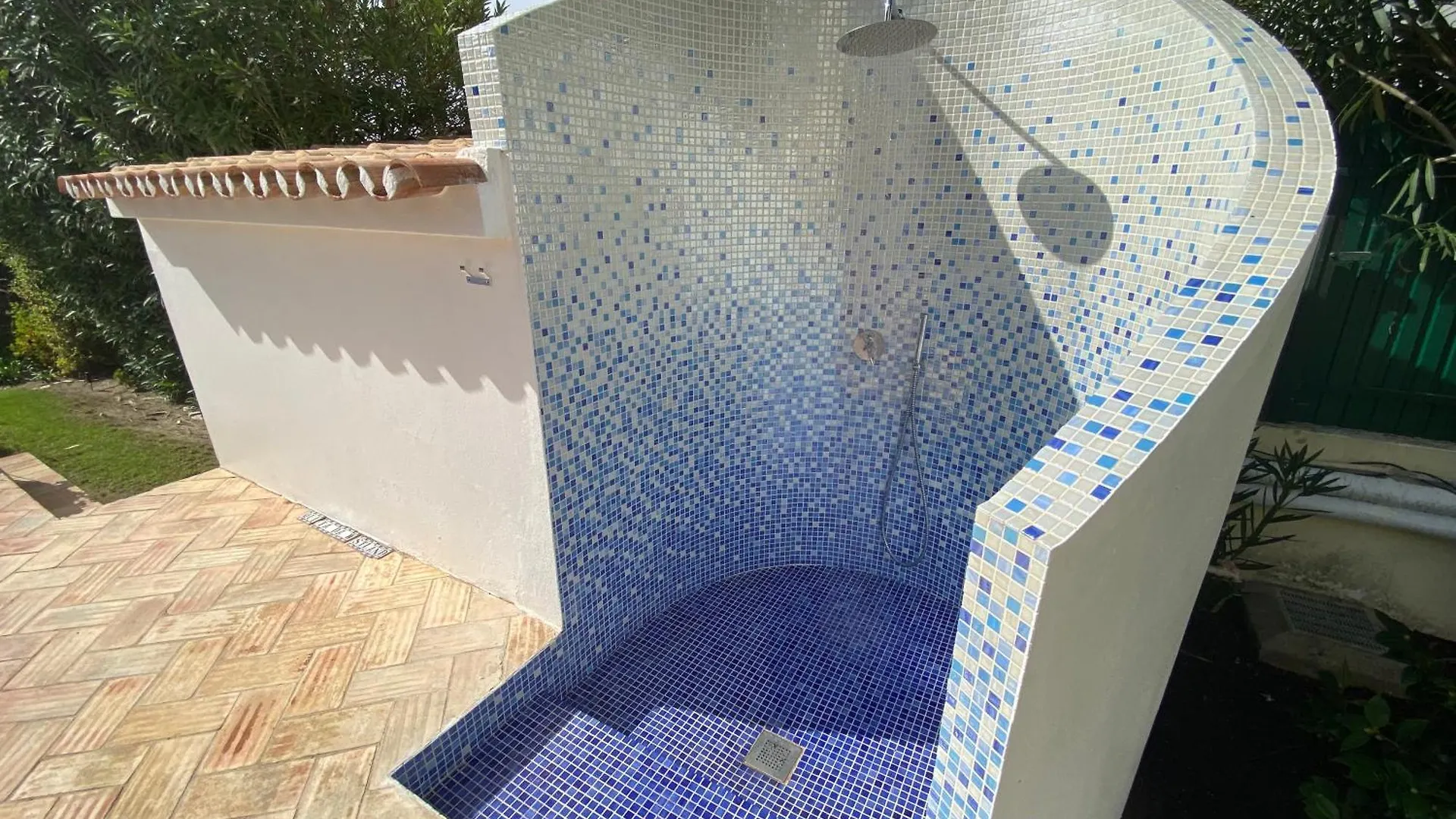 Beach Villa Casa De Amanha 450 Mts To The Beach With Beautiful Garden And Heated Saltwater Pool Albufeira 0*,  Portugal