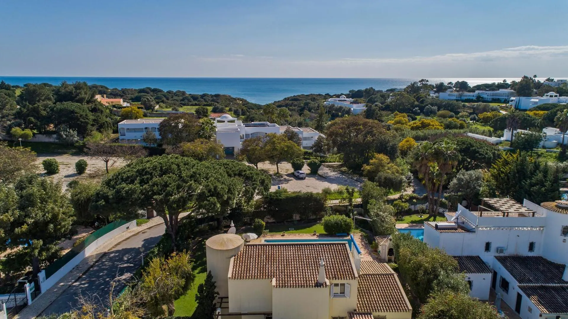 Beach Villa Casa De Amanha 450 Mts To The Beach With Beautiful Garden And Heated Saltwater Pool Albufeira 0*,